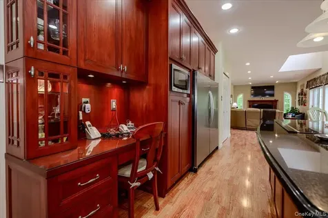 24 Muscoot Road E Mahopac NY 10541