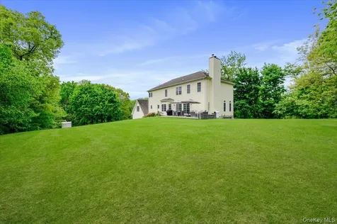 24 Muscoot Road E Mahopac NY 10541