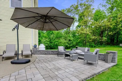24 Muscoot Road E Mahopac NY 10541