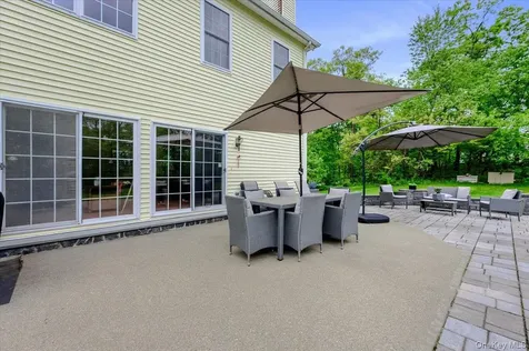 24 Muscoot Road E Mahopac NY 10541