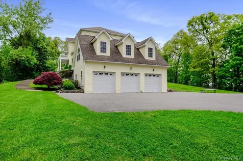 24 Muscoot Road E Mahopac NY 10541