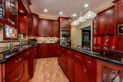 24 Muscoot Road E Mahopac NY 10541
