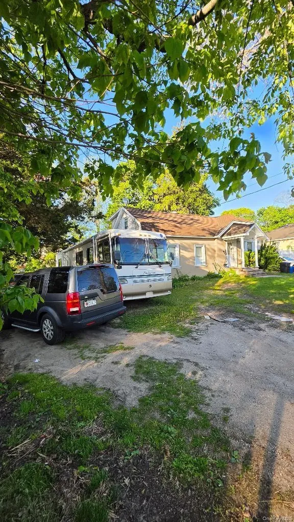 385 Half Hollow Road Deer Park NY 11729