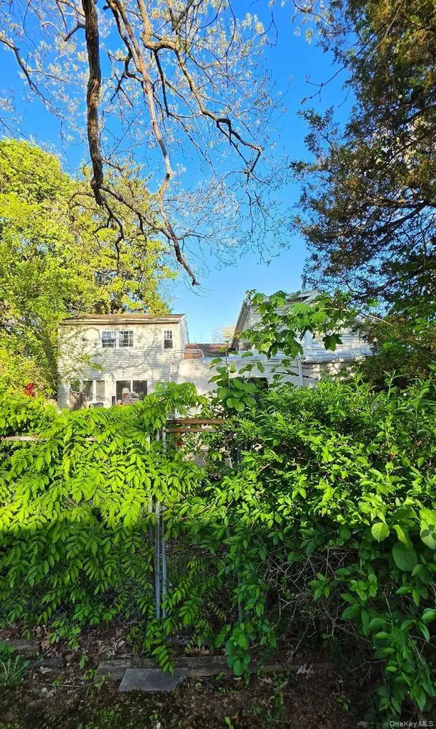 385 Half Hollow Road Deer Park NY 11729
