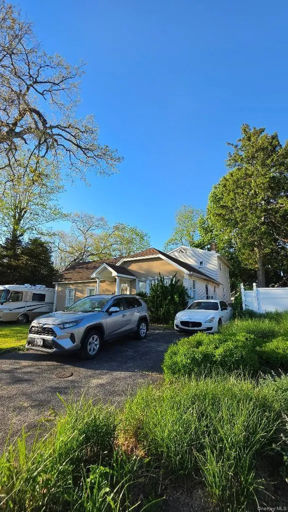 385 Half Hollow Road Deer Park NY 11729