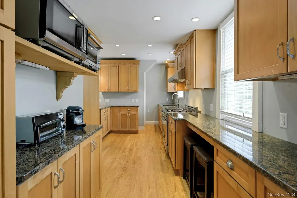 31 Spring Street S South Salem NY 10590