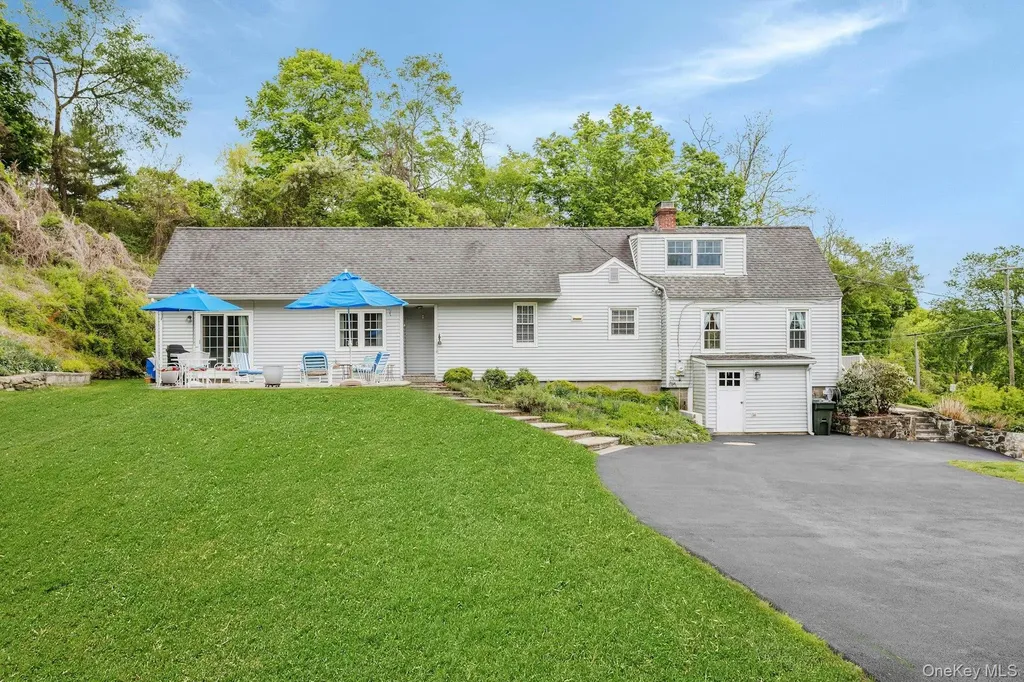 31 Spring Street S South Salem NY 10590