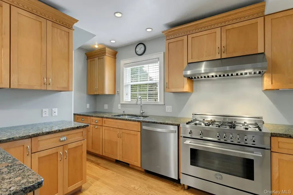 31 Spring Street S South Salem NY 10590