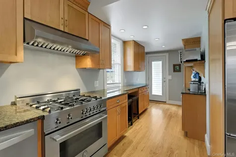 31 Spring Street S South Salem NY 10590