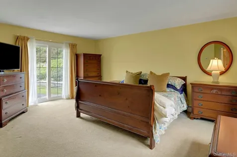 31 Spring Street S South Salem NY 10590