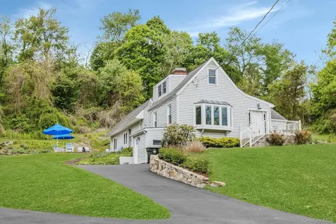 31 Spring Street S South Salem NY 10590