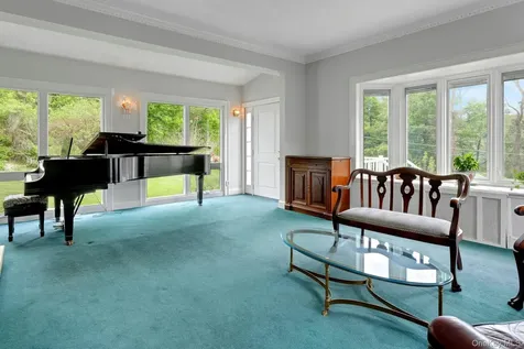 31 Spring Street S South Salem NY 10590