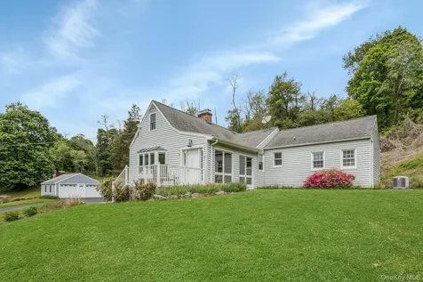 31 Spring Street S South Salem NY 10590