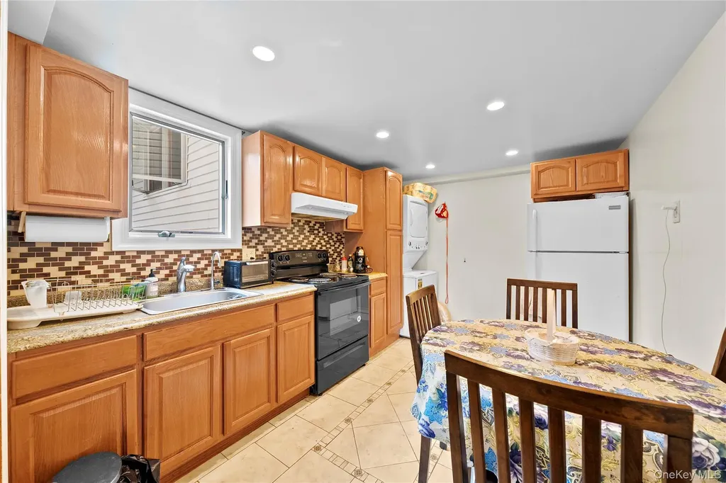 1850 Lenox Avenue East Meadow NY 11554