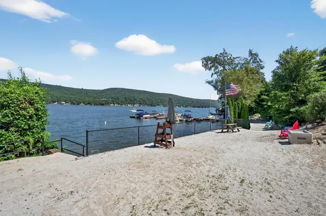 36 Bluff Avenue Greenwood Lake NY 10925