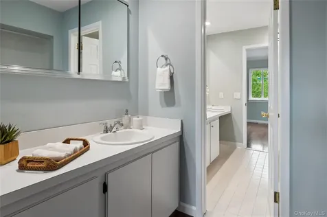 23 The Hamlet Pelham NY 10803