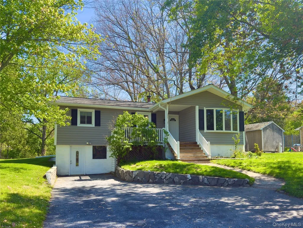 52 Holt Road Hyde Park NY 12538