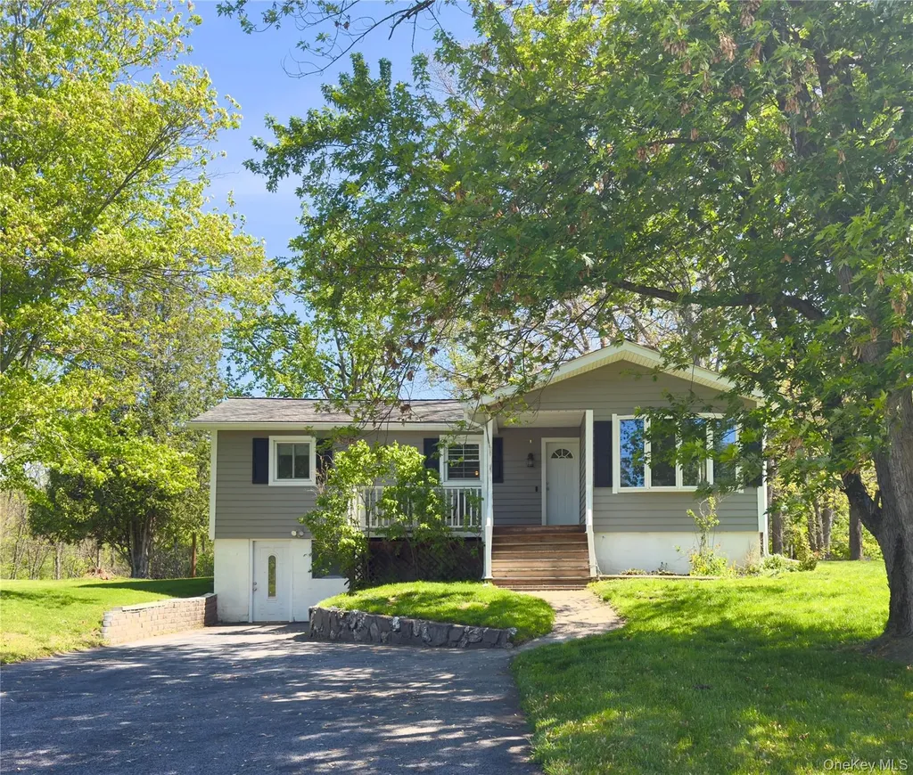 52 Holt Road Hyde Park NY 12538