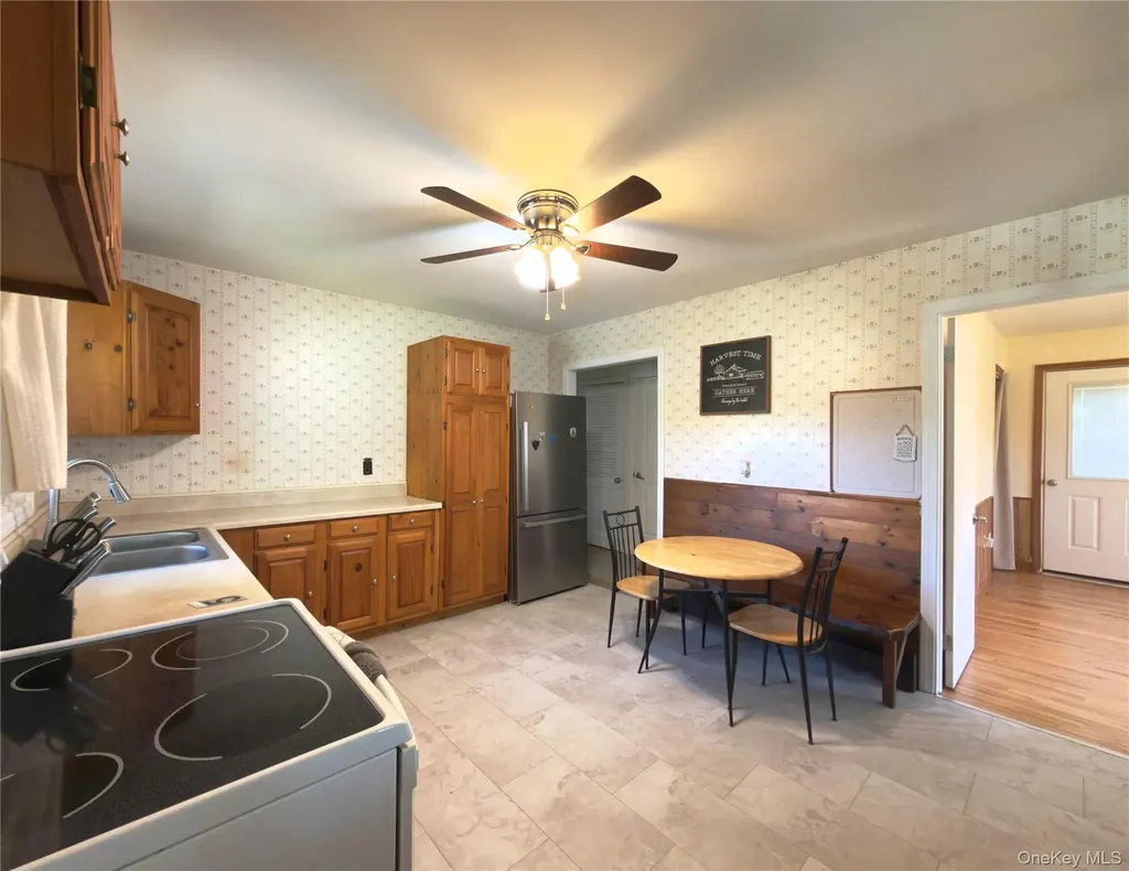 52 Holt Road Hyde Park NY 12538