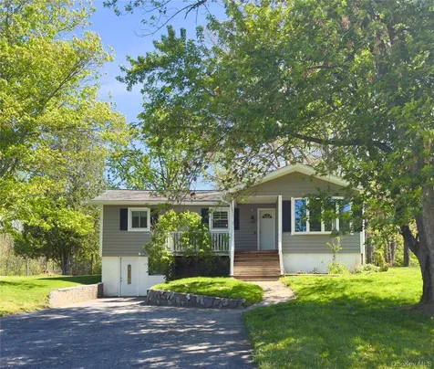 52 Holt Road Hyde Park NY 12538