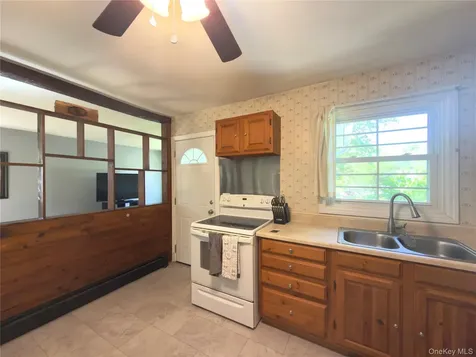 52 Holt Road Hyde Park NY 12538