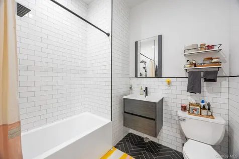 305 Sumpter Street Brooklyn NY 11233