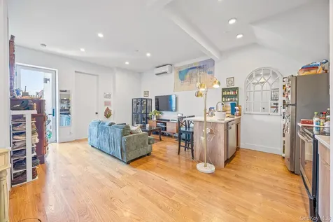 305 Sumpter Street Brooklyn NY 11233