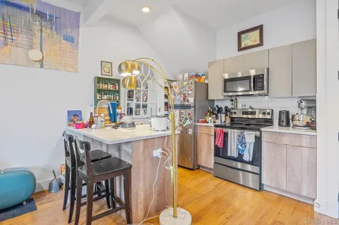 305 Sumpter Street Brooklyn NY 11233