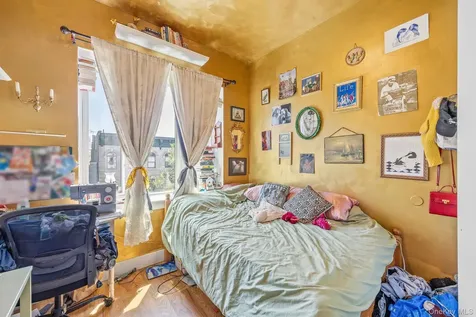305 Sumpter Street Brooklyn NY 11233