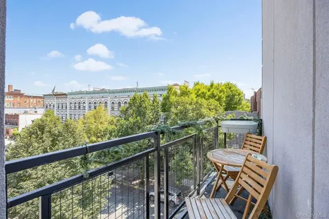 305 Sumpter Street Brooklyn NY 11233