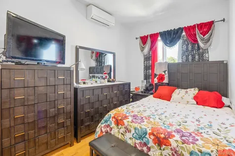 305 Sumpter Street Brooklyn NY 11233