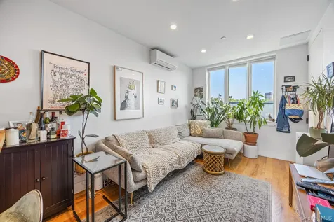 305 Sumpter Street Brooklyn NY 11233