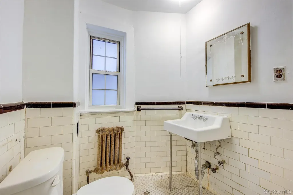 6 Burns Street Forest Hills NY 11375