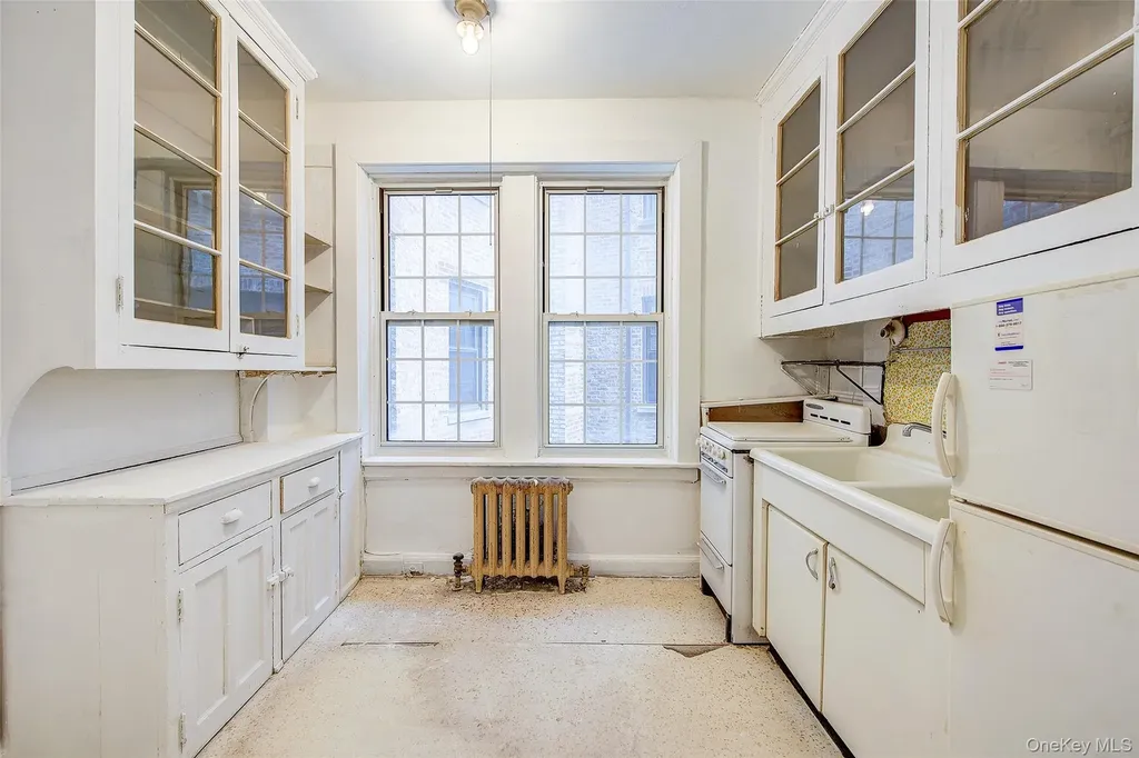 6 Burns Street Forest Hills NY 11375