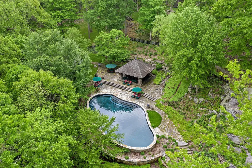 401 Pea Pond Road Katonah NY 10536