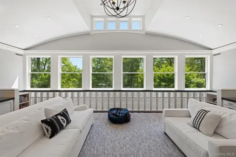 401 Pea Pond Road Katonah NY 10536