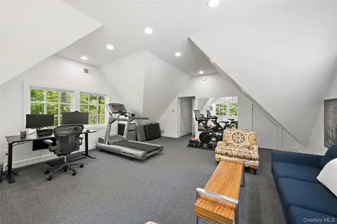 401 Pea Pond Road Katonah NY 10536