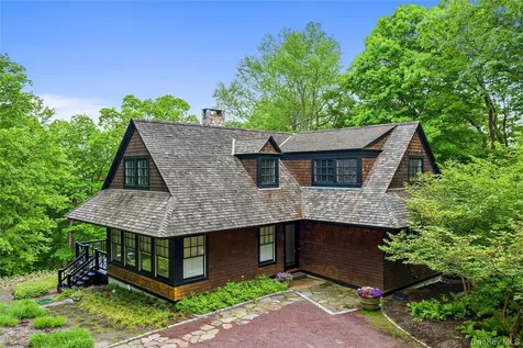 401 Pea Pond Road Katonah NY 10536