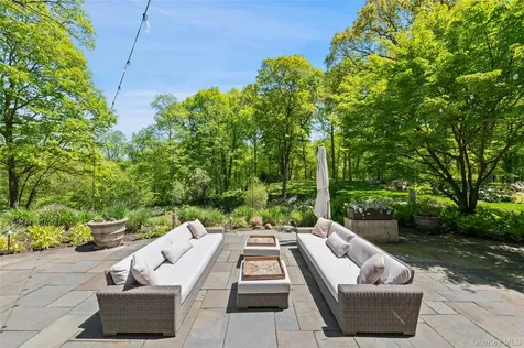 401 Pea Pond Road Katonah NY 10536