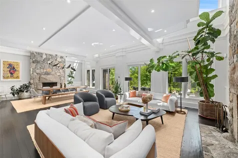 401 Pea Pond Road Katonah NY 10536