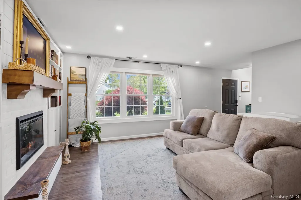 2 Blair Court Coram NY 11727