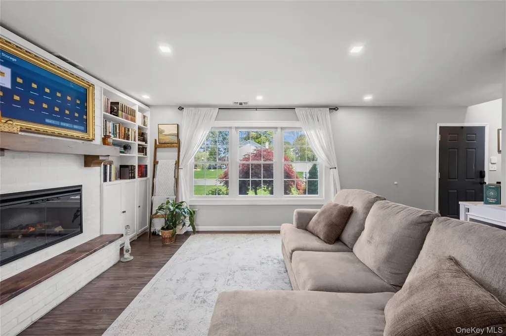 2 Blair Court Coram NY 11727