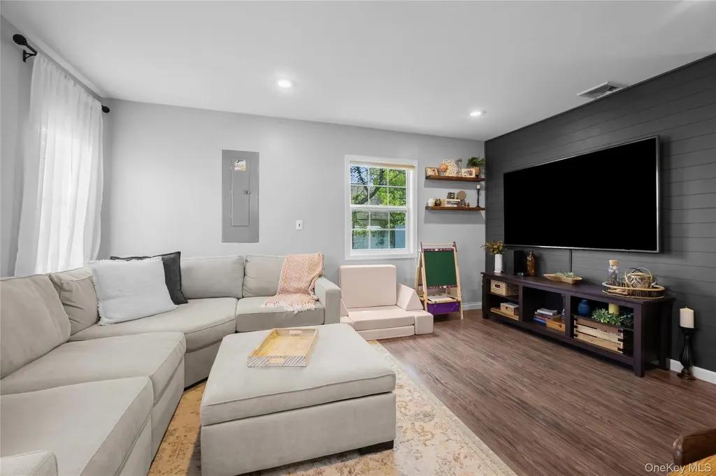 2 Blair Court Coram NY 11727