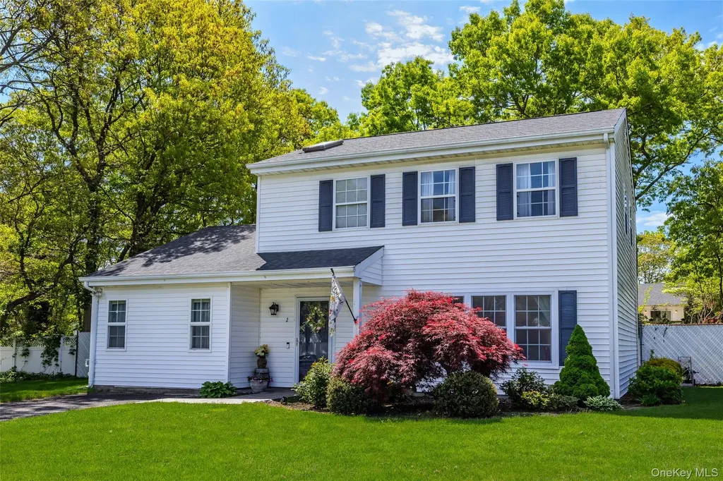 2 Blair Court Coram NY 11727