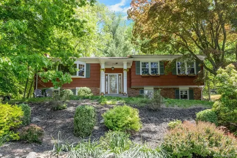 8 Woodland Road Bedford NY 10506