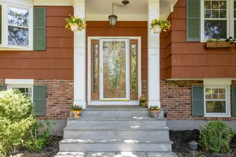 8 Woodland Road Bedford NY 10506