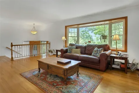 8 Woodland Road Bedford NY 10506