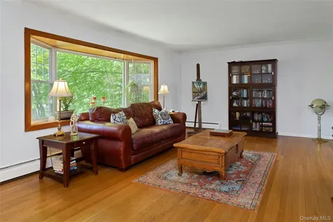 8 Woodland Road Bedford NY 10506