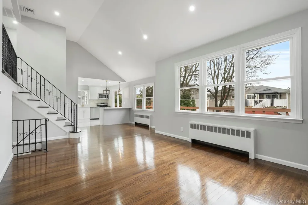2386 Hampton Avenue Seaford NY 11783