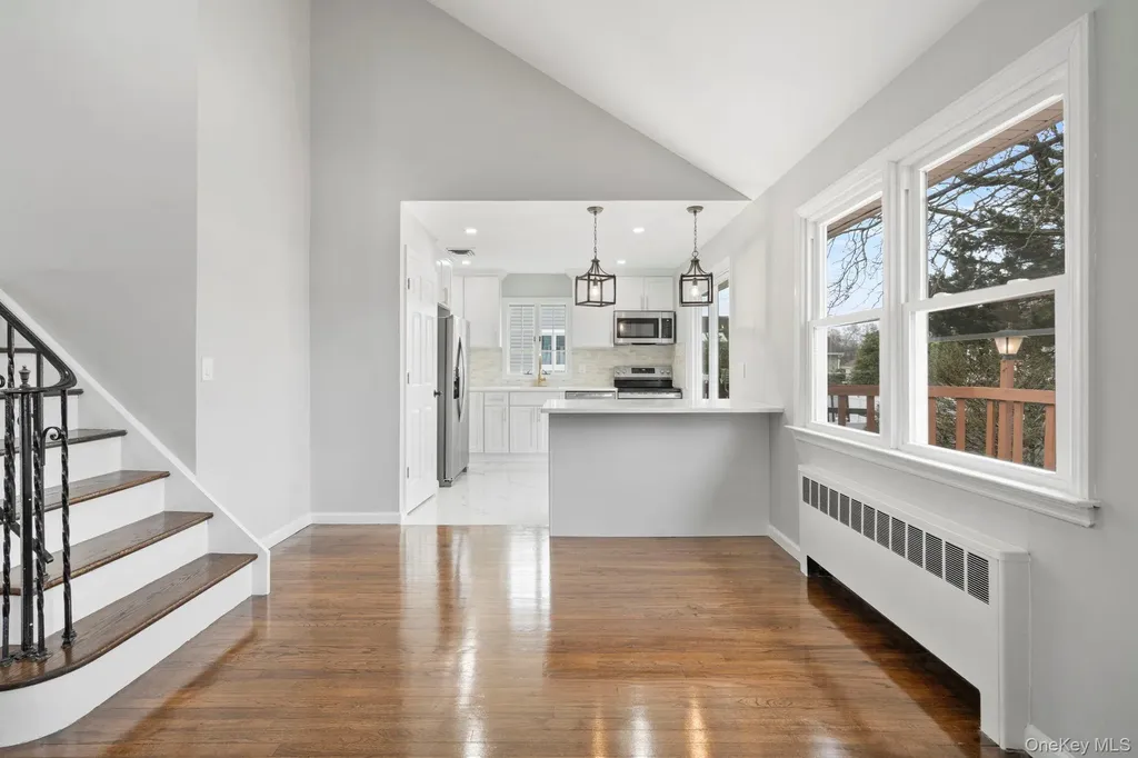 2386 Hampton Avenue Seaford NY 11783